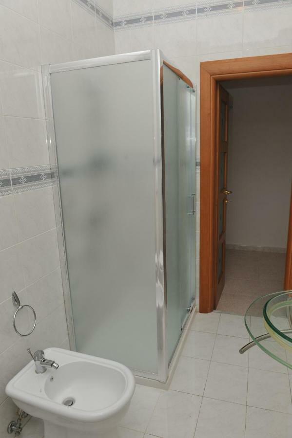 Casa vacanza Sarahouse Taranto Esterno foto